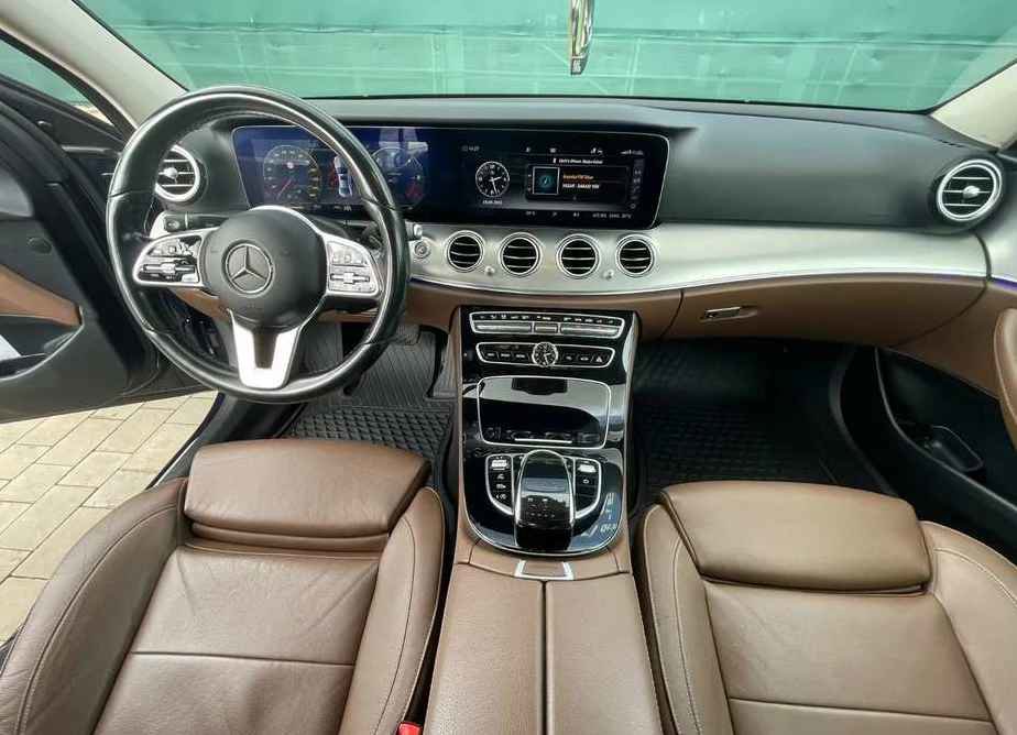 Mercedes-Benz E