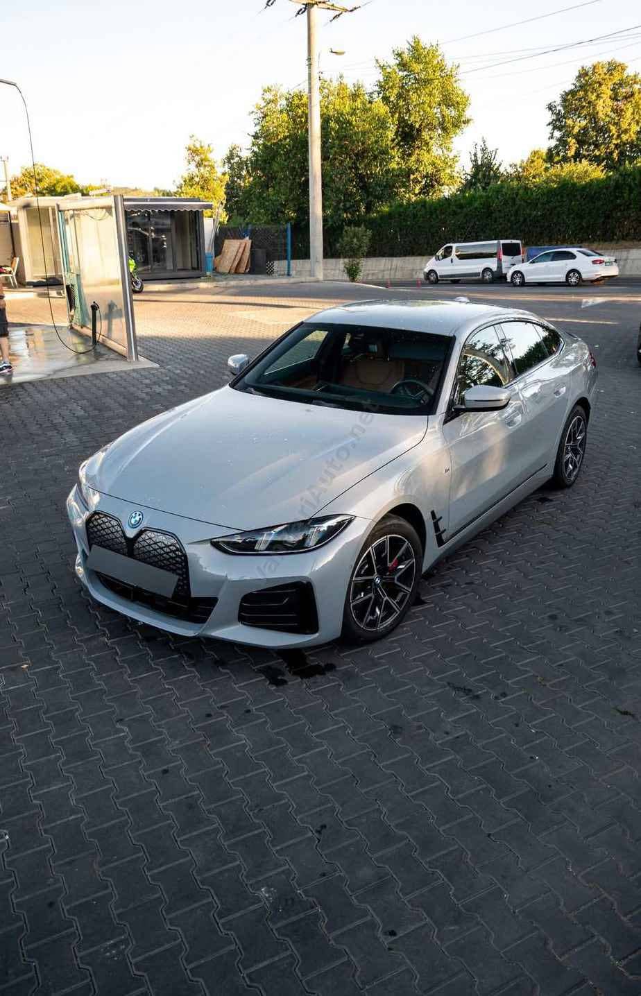 BMW i4