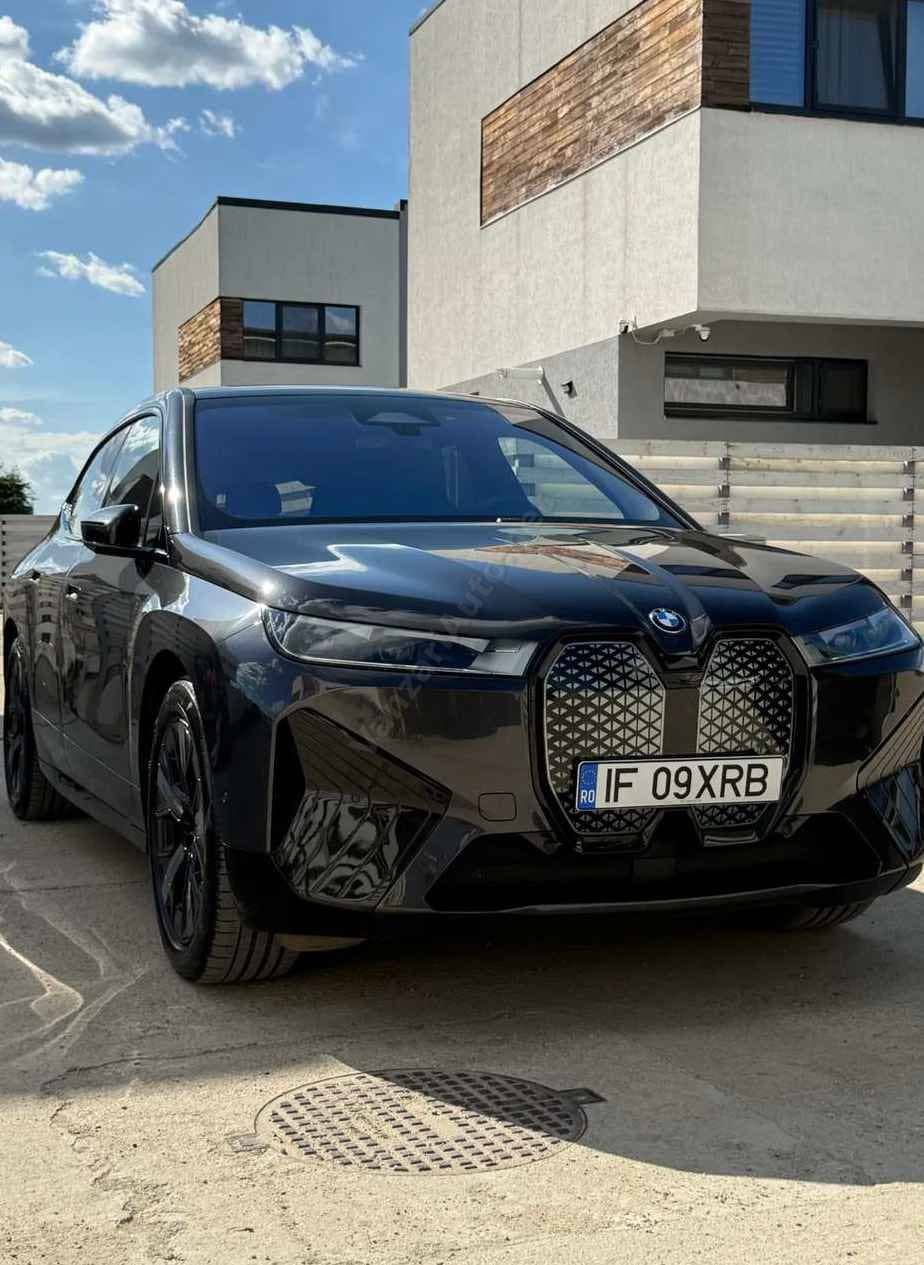 BMW iX