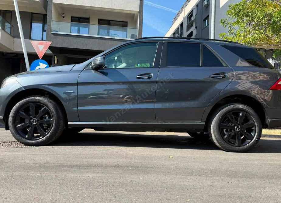 Mercedes-Benz ML