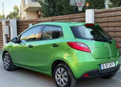Mazda 2